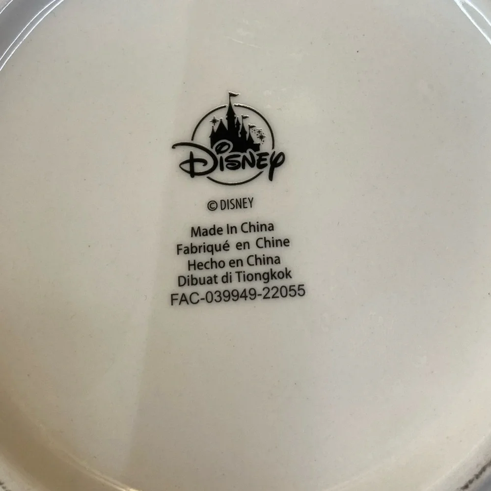 Disney Parks Critter Chaos Citronella Candle - Picture 8 of 8